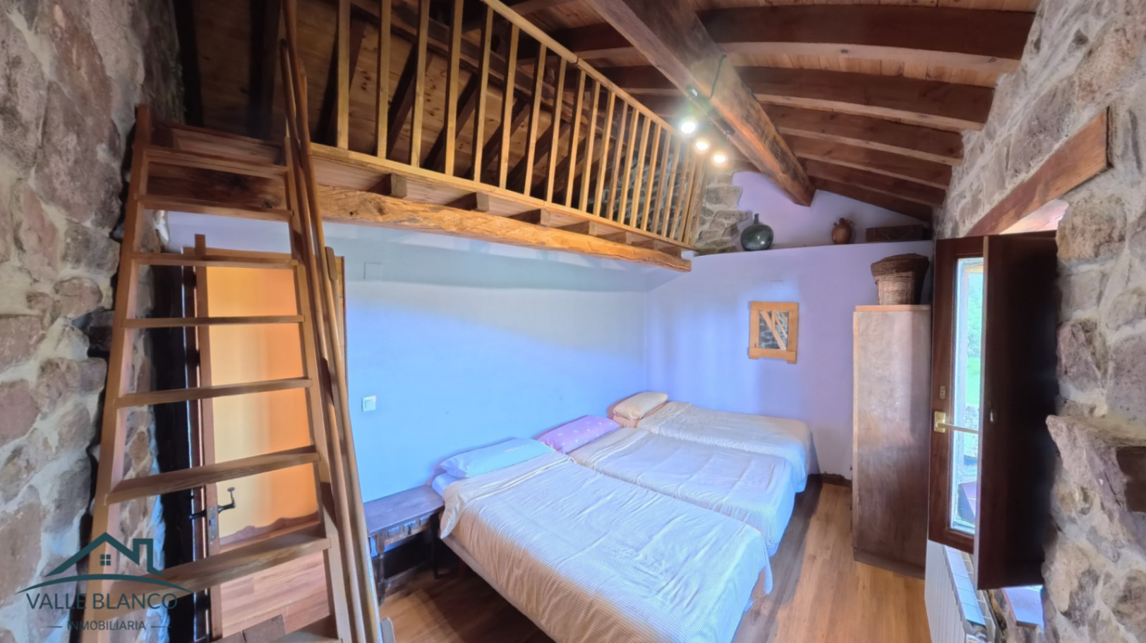 Casa en venta - Valberzoso