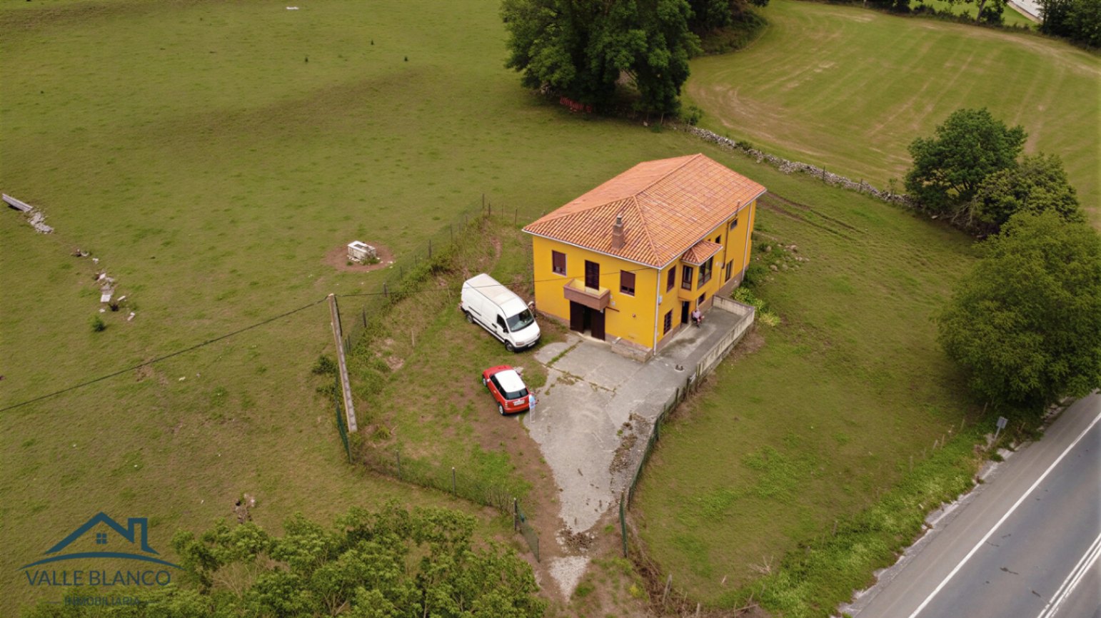 Casa en venta - Corvera de Toranzo